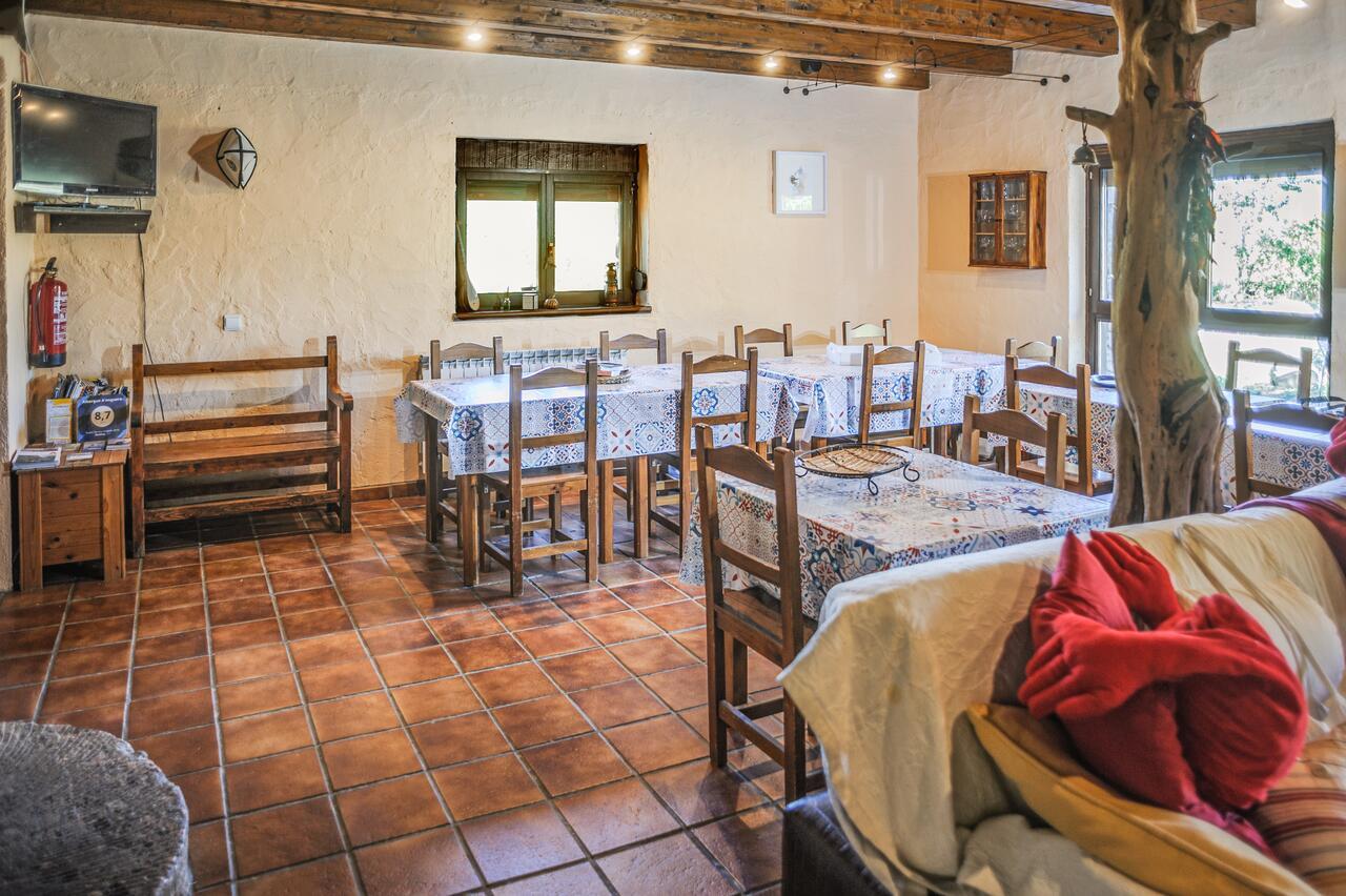 Albergue A'Noguera Castiello de Jaca Exterior photo