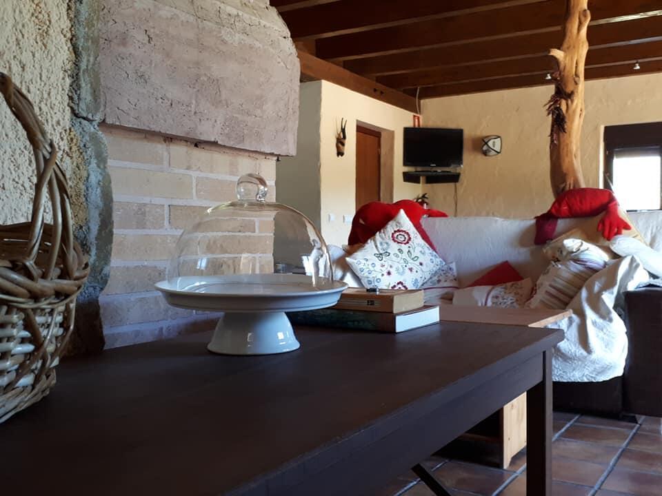 Albergue A'Noguera Castiello de Jaca Exterior photo